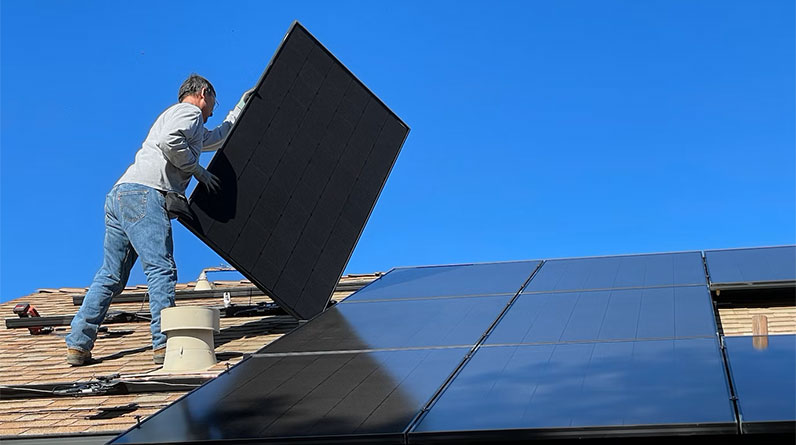 Exploring the Possibilities of Living Off-Grid Using Solar Panels